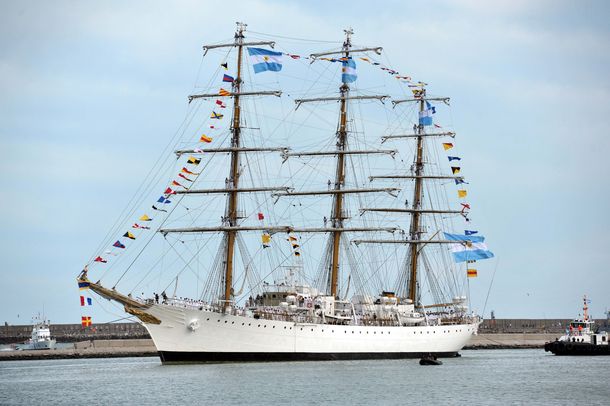 El Gobierno suspendió el viaje de la Fragata Libertad