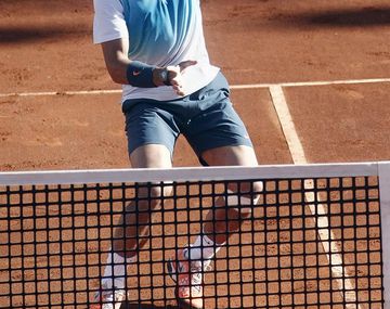 Nadal derrotó al argentino Delbonis en su regreso al circuito