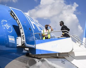 Aterrizó en China el vuelo que traerá un millón de dosis de la vacuna Sinopharm
