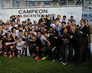 Lanús le ganó a Racing y es el primer campeón de la temporada