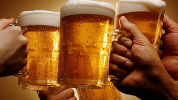 tomar cerveza despues de correr ayuda a hidratarse mejor tomar cerveza despues de correr ayuda a hidratarse mejor