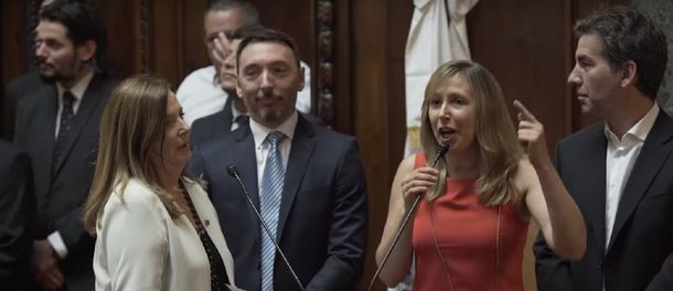 Myriam Bregman juró como legisladora porteña.