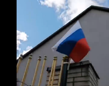 Ya flamean banderas rusas en cuarteles militares de Ucrania