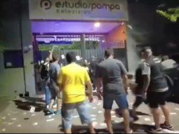 Los motivos de la manifestación en la puerta de la casa de Gran Hermano