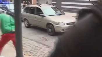 una efectivo de la policia federal baleo a ocupantes de un auto de aplicacion en almagro una efectivo de la policia federal baleo a ocupantes de un auto de aplicacion en almagro