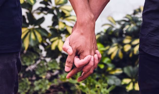 La reacción inesperada de una abuela conservadora cuando su nieto le contó que tiene novio