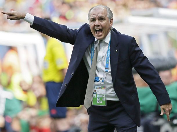 El blooper de Sabella que casi termina en el piso: mirá el video