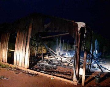 Un hombre prendió fuego la casa de su ex pareja con los hijos adentro