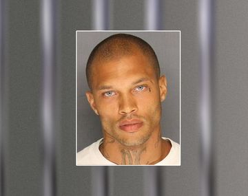 ¿De la cárcel a la pasarela? Descubren a un modelo por su foto de detenido