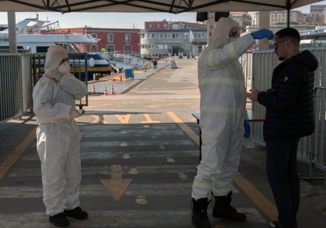 Es inaceptable la lentitud de la vacunación contra el coronavirus en Europa