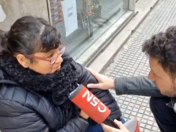 Una mujer con discapacidad se descompensó en la puerta de ANDIS: Estoy mareada