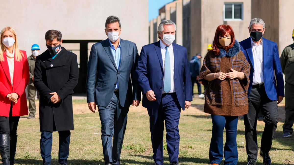 Alberto Fernández Cristina Kirchner y Sergio Massa juntos en un acto Esta es la foto de la unidad