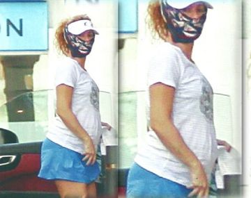 Una famosa embarazada se camufla para ir a un centro de estética