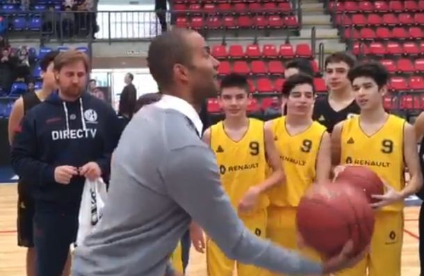 La estrella francesa y la admiración de los chicos presentes