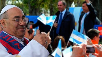 el ultimo pase: el doble del papa francisco abandono el pro para irse con scioli el ultimo pase: el doble del papa francisco abandono el pro para irse con scioli