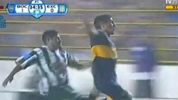 la brutal patada de dario carpintero a cristian erbes la brutal patada de dario carpintero a cristian erbes