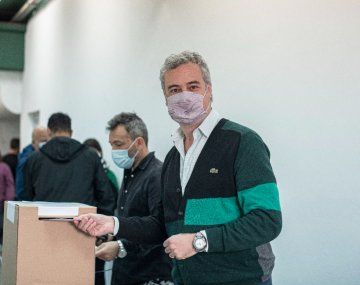 Spinosa vuelve a ser presidente de Banfield en una elección histórica 