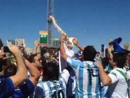 escucha el nuevo hit de la hinchada: aca tenemos la columna de neymar escucha el nuevo hit de la hinchada: aca tenemos la columna de neymar