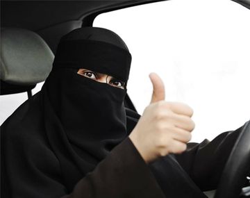 Las mujeres necesitarán el permiso de un hombre para sacar el registro