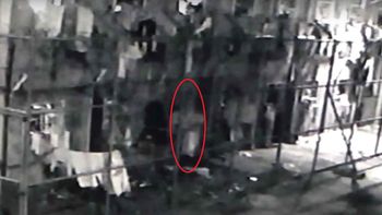 Captura del video que se viralizó con la supuesta aparición de un fantasma Captura del video que se viralizó con la supuesta aparición de un fantasma