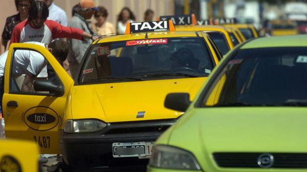 Se podrá viajar gratis en taxi toda la Ciudad de Córdoba por una medida de fuerza de los conductores.