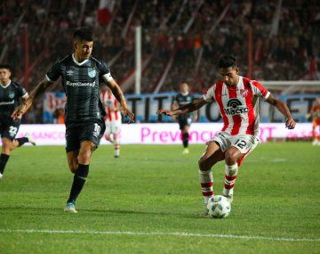 Instituto goleó a Atlético Tucumán en el inicio de la segunda fecha