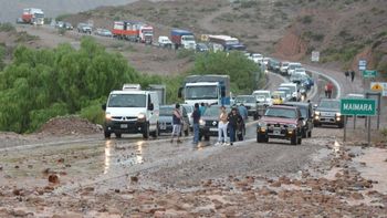 Alerta por alud de barro en Jujuy Alerta por alud de barro en Jujuy