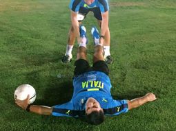 preparate, pele: asi se entrena maradona para enfrentar al brasileno preparate, pele: asi se entrena maradona para enfrentar al brasileno
