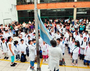 Los docentes dan una tregua e irán a clases el lunes