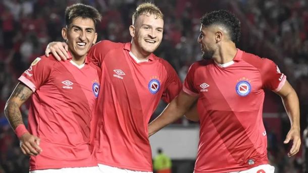 Tras vencer a Gimnasia y Tiro de Salta, Argentinos Juniors avanzó a los 16vos. de final