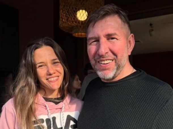 Emiliano Pinsón viaja a España por su tratamiento contra el Parkinson: el mensaje de Luciana Rubinska