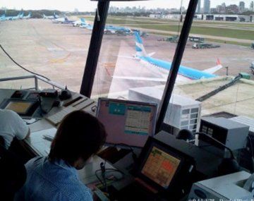 Controladores aéreos retoman este martes el paro: el cronograma con la suspensión de despegues