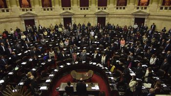 reforma politica: buscan sumar diputados y ampliar el cupo femenino reforma politica: buscan sumar diputados y ampliar el cupo femenino