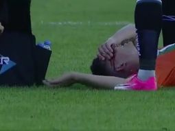 ¿Era roja? El feroz codazo de Triveiro a Sporle