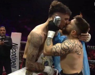 Párense de Manos: el beso de Frankkaster a ZZK