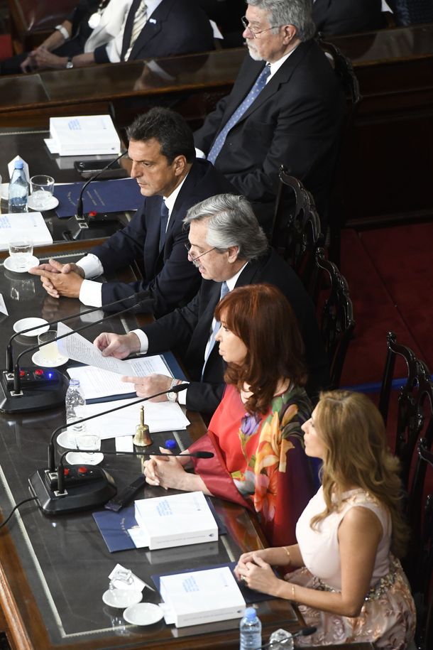 Alberto Fern&aacute;ndez recibi&oacute; a Cristina Kirchner en Olivos para hablar del coronavirus