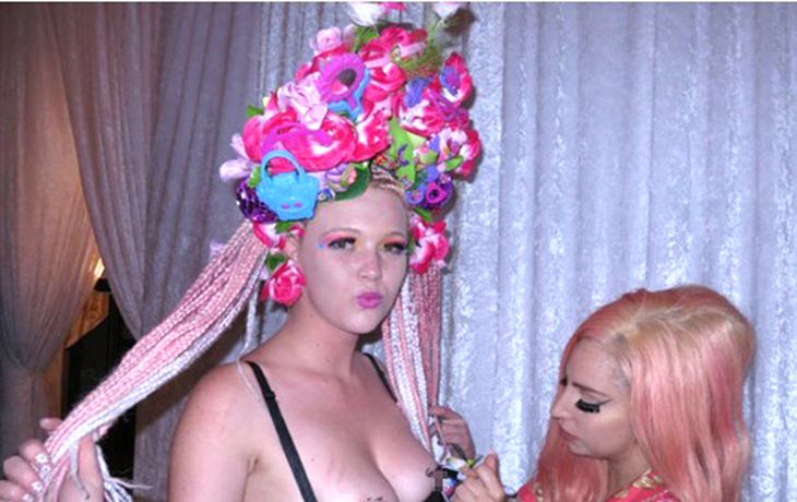 El autógrafo sexy que le firmó Lady Gaga a una fan