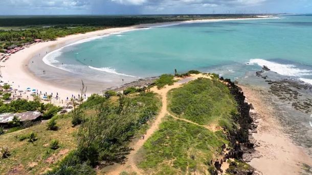 Esta localidad se ubica a 100 kilómetros de Natal. Esta localidad se ubica a 100 kilómetros de Natal.