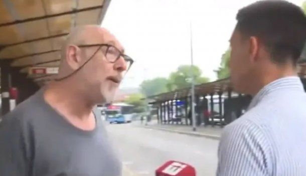 La fuerte agresión a un periodista en la calle que se volvió viral