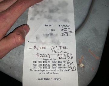 Dejó 1.300 dólares de propina a un local que reabrió tras la cuarentena