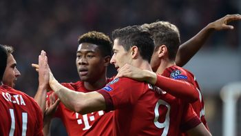 el bayern aplasto al arsenal y quedo puntero de su grupo el bayern aplasto al arsenal y quedo puntero de su grupo