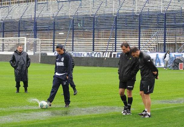 Por la lluvia, se suspendió el partido entre Gimnasia y Colón