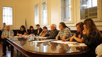 diputados del fpv repudiaron la represion a los trabajadores de cresta roja diputados del fpv repudiaron la represion a los trabajadores de cresta roja