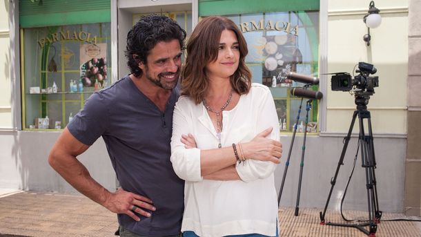 Araceli González y Luciano Castro