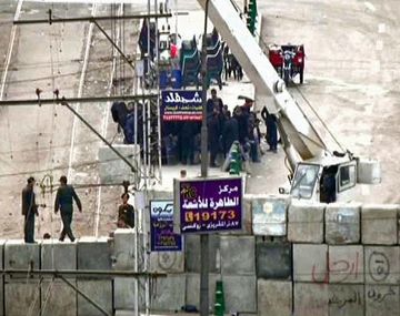 Levantan un muro para reforzar la seguridad del Palacio