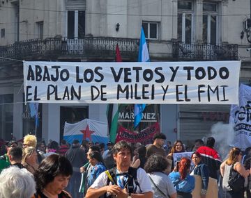 Vuelven a hablar los carteles: así se expresaron los manifestantes en la Marcha Universitaria