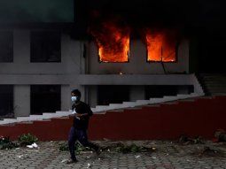 Nepal: la esposa de un ex primer ministro murió en medio de las protestas