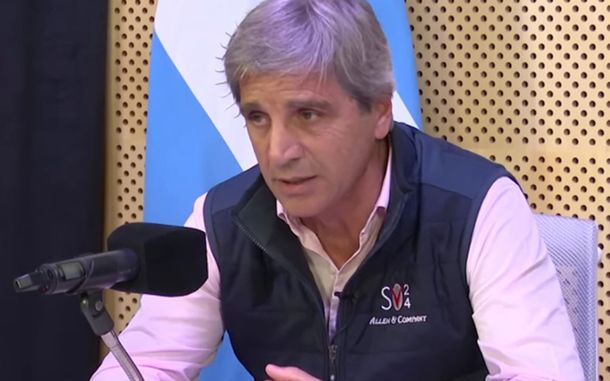 El ministro Luis Caputo tenía el mismo sponsor. El ministro Luis Caputo tenía el mismo sponsor.
