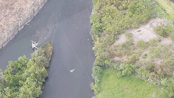 Peritos investigan la caída del helicóptero de Jorge Brito: testigos apuntan a cables de una tirolesa