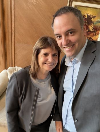 Patricia Bullrich acompaña hasta ahí: pegó el faltazo a la cita de Adorni con senadores en Casa Rosada Patricia Bullrich acompaña hasta ahí: pegó el faltazo a la cita de Adorni con senadores en Casa Rosada